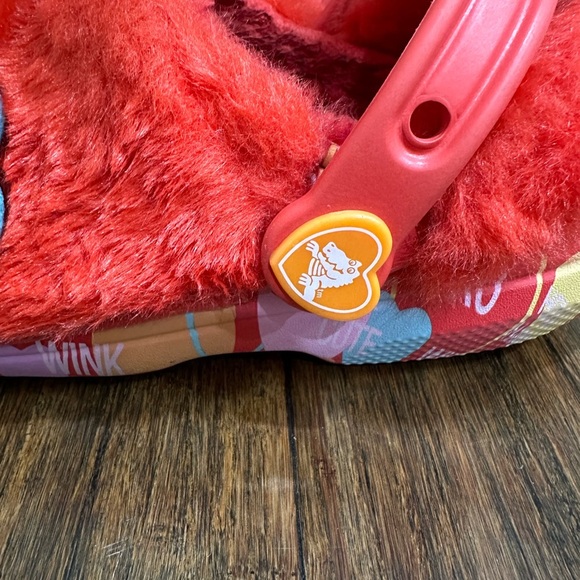 SWEATHEARTS X CROCS Limited Edition Valentines Heart Crocs - Women 6 and Men 4 - Picture 10 of 15